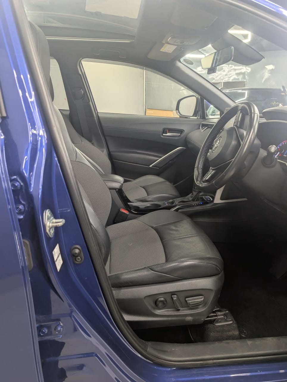 Toyota Corolla Cross 2022 Blue Z SunRoof